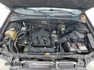2004 Ford Escape XLT z VIN 1FMYU03124KB41332, wystawiony jako Copart lot #62335725 z przebiegiem Nie podano mil oraz Czysty tytuł • Clean title. Historia ofert i sprzedaży dostępna na DreamBid. Obrazek 12.