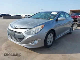 2014 Hyundai Sonata Hybrid Limited with VIN KMHEC4A41EA117315, listed as a IAAI auction lot 41922246 with 173,903 mi miles. Bid and sale history available at carsss.com. Image 2.