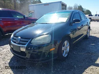 2008 Volkswagen Jetta Sedan SE with VIN 3VWRM71K88M067312, listed as a IAAI auction lot 41722156 with 224,394 mi miles. Bid and sale history available at carsss.com. Image 2.