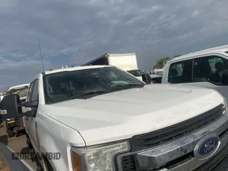 2017 Ford F-250 Lariat with VIN 1FT7W2BT6HEB52976, listed as a IAAI auction lot 42731339 with 267,628 mi miles and . Bid and sale history available at DreamBid. Image 26.