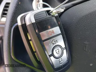2017 Ford Fusion SE z VIN 3FA6P0H71HR363643, wystawiony jako IAAI lot #42764856 z przebiegiem 82 805 mil mil oraz . Historia ofert i sprzedaży dostępna na DreamBid. Obrazek 11.