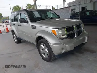 2008 Dodge Nitro SLT z VIN 1D8GT58K78W259409, wystawiony jako IAAI lot #42417565 z przebiegiem 138 654 mil mil oraz . Historia ofert i sprzedaży dostępna na DreamBid. Obrazek 1.