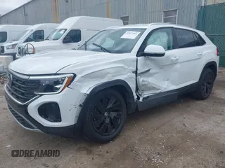 2024 Volkswagen Atlas SE с VIN 1V2HE2CAXRC235388, выставлен на аукционе IAAI как лот 42077564 с пробегом 18 582 миль миль и . История ставок и продаж доступна на DreamBid. Изображение 17.