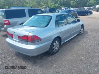 2002 Honda Accord EX z VIN 1HGCG56622A013090, wystawiony jako IAAI lot #42132291 z przebiegiem 152 567 mil mil oraz . Historia ofert i sprzedaży dostępna na DreamBid. Obrazek 4.