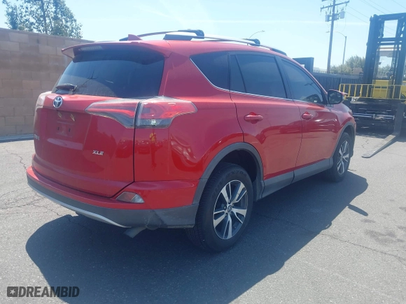 2016 Toyota RAV4 XLE with VIN 2T3WFREV3GW239632, listed as a IAAI auction lot 41860727 with 135,850 mi miles. Bid and sale history available at carsss.com. Image 4.