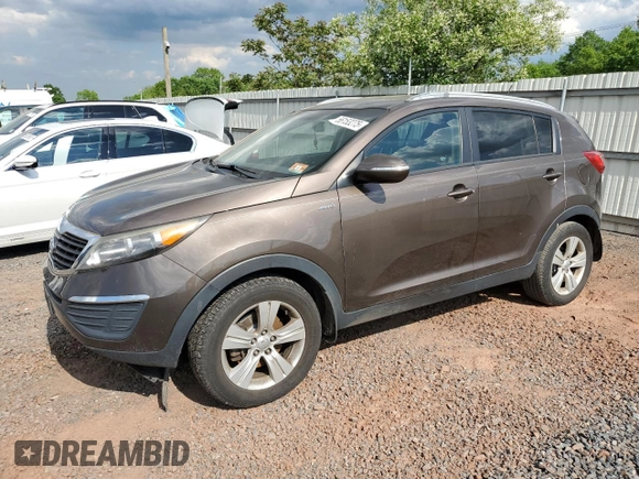 2012 Kia Sportage LX с VIN KNDPBCA22C7250958, выставлен на аукционе Copart как лот 56153275 с пробегом 133 412 миль миль и Чистый • Clean title. История ставок и продаж доступна на DreamBid. Изображение 1.