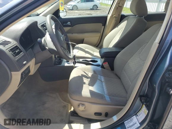 2012 Ford Fusion SE with VIN 3FAHP0HG9CR185126, listed as a Copart auction lot 54880135 with 178,400 mi miles and Non repairable. Bid and sale history available at DreamBid. Image 7.