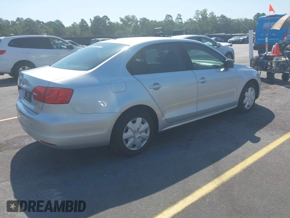 2014 Volkswagen Jetta S с VIN 3VW2K7AJ7EM307590, выставлен на аукционе IAAI как лот 42798925 с пробегом 151 412 миль миль и . История ставок и продаж доступна на DreamBid. Изображение 4.