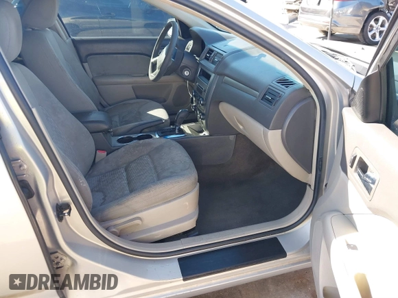 2010 Ford Fusion SE with VIN 3FAHP0HA7AR376956, listed as a IAAI auction lot 41162656 with 171,546 mi miles. Bid and sale history available at carsss.com. Image 5.