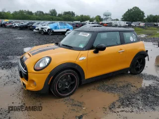 2016 MINI Hardtop S z VIN WMWXP7C54G3B33492, wystawiony jako Copart lot #57098895 z przebiegiem 83 994 mil mil oraz Szkoda całkowita • Salvage title. Historia ofert i sprzedaży dostępna na DreamBid. Obrazek 1.