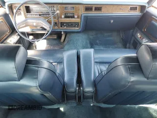 1976 Mercury Grand Marquis z VIN 6Z64S563831, wystawiony jako Copart lot #78668804 z przebiegiem 84 543 mil mil oraz Tytuł czysty. Historia ofert i sprzedaży dostępna na DreamBid. Obrazek 7.