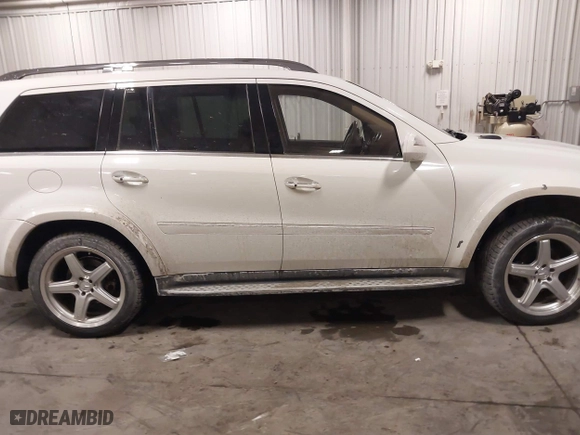 2009 Mercedes-Benz GL-Class 5.5L with VIN 4JGBF86E59A506399, listed as a IAAI auction lot 41618813 with 93,870 mi miles. Bid and sale history available at carsss.com. Image 13.