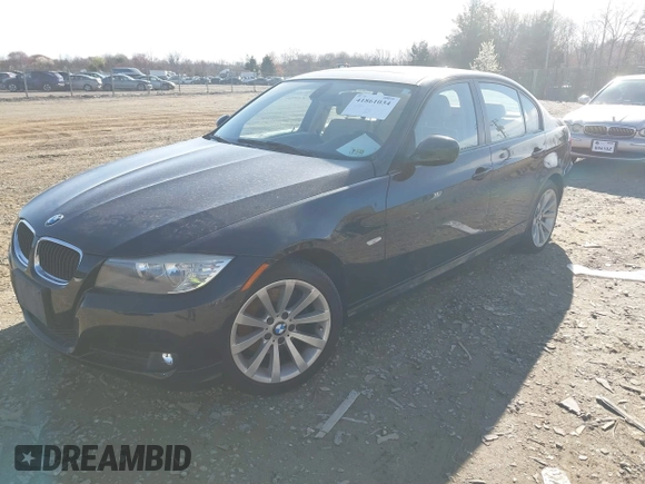 2011 BMW 3 Series 328i xDrive with VIN WBAPK7G52BNN86626, listed as a IAAI auction lot 41861034 with 101,689 mi miles. Bid and sale history available at carsss.com. Image 2.