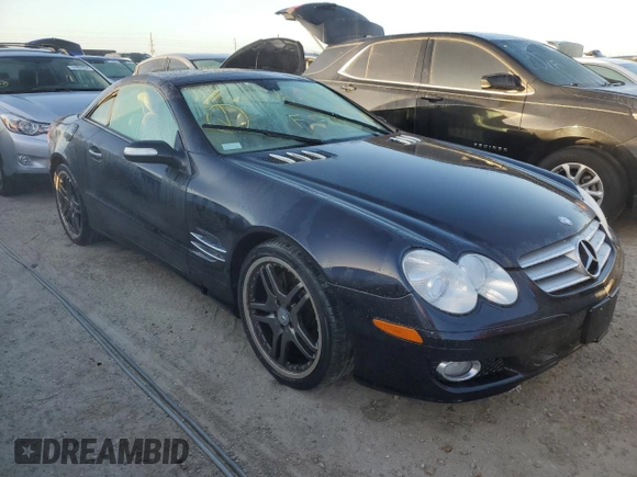 2008 Mercedes-Benz SL 550 z VIN WDBSK71FX8F137257, wystawiony jako Copart lot #76178034 z przebiegiem 28 123 mil mil oraz Nie do naprawy • Non repairable. Historia ofert i sprzedaży dostępna na DreamBid. Obrazek 4.