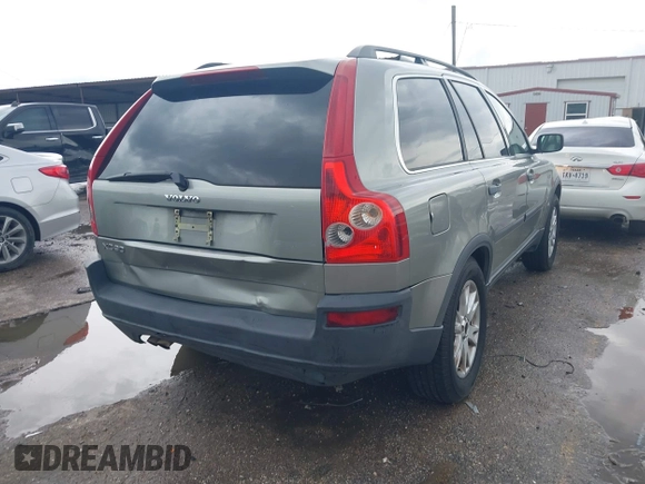 2006 Volvo XC90 2.5L Turbo with VIN YV4CY592761247037, listed as a IAAI auction lot 41888830 with 211,082 mi miles. Bid and sale history available at carsss.com. Image 4.