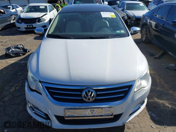 2011 Volkswagen CC Lux Plus with VIN WVWHN7AN8BE705786, listed as a IAAI auction lot 41727591 with Not Provided miles. Bid and sale history available at carsss.com. Image 11.