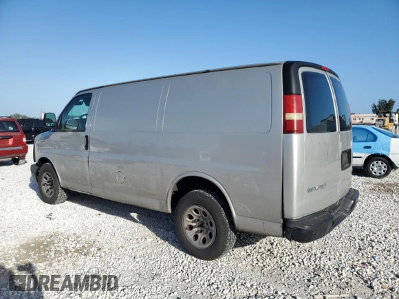 2009 GMC Savana Cargo Van with VIN 1GTFG15X091107882, listed as a Copart auction lot 47825745 with 357,222 mi miles and Salvage Title. Bid and sale history available at carsss.com. Image 2.