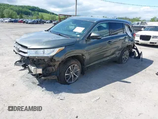 2018 Toyota Highlander SE with VIN 5TDJZRFH6JS882317, listed as a IAAI auction lot 42274438 with 77,143 mi miles and . Bid and sale history available at DreamBid. Image 18.