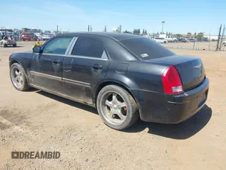 2007 Chrysler 300 with VIN 2C3KA43R77H829360, listed as a IAAI auction lot 41959547 with 1 mi miles. Bid and sale history available at carsss.com. Image 3.