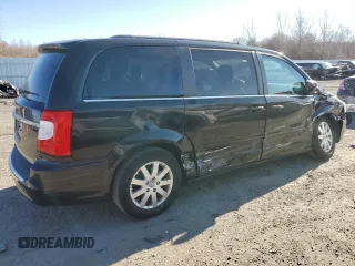 2015 Chrysler Town & Country LX with VIN 2C4RC1AG2FR675606, listed as a Copart auction lot 88864295 with 39,985 mi miles and Clean Title. Bid and sale history available at carsss.com. Image 3.
