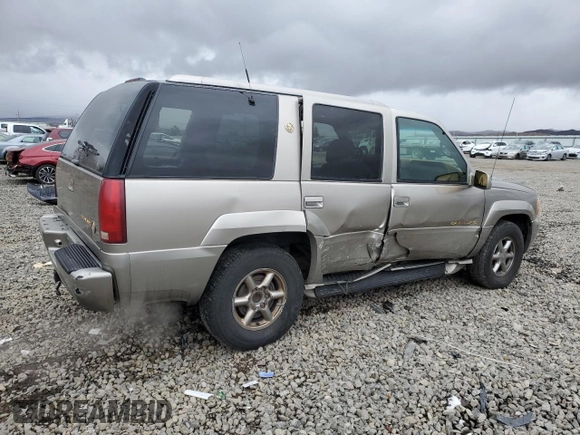 2000 Cadillac Escalade z VIN 1GYEK13RXYR103671, wystawiony jako Copart lot #48146125 z przebiegiem 271 195 mil mil oraz Szkoda całkowita • Salvage title. Historia ofert i sprzedaży dostępna na DreamBid. Obrazek 3.