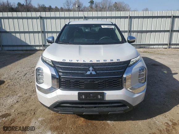 2022 Mitsubishi Outlander ES with VIN JA4J3TA82NZ063633, listed as a Copart auction lot 47738845 with 50,523 mi miles and Salvage Title. Bid and sale history available at carsss.com. Image 5.