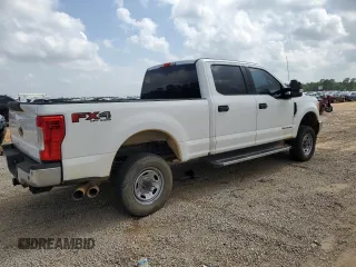 2017 Ford F-250 Lariat z VIN 1FT7W2BT8HEB90175, wystawiony jako Copart lot #59870335 z przebiegiem 271 555 mil mil oraz Czysty tytuł • Clean title. Historia ofert i sprzedaży dostępna na DreamBid. Obrazek 3.