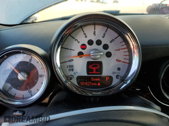 2013 MINI Convertible S with VIN WMWZP3C50DT550800, listed as a Copart auction lot 42409015 with 101,421 mi miles and Salvage title. Bid and sale history available at DreamBid. Image 9.