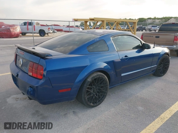 2007 Ford Mustang GT Deluxe с VIN 1ZVHT82H575243065, выставлен на аукционе IAAI как лот 42467593 с пробегом 316 877 миль миль и . История ставок и продаж доступна на DreamBid. Изображение 4.