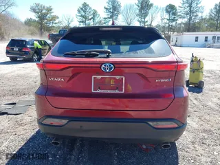2021 Toyota Venza LE with VIN JTEAAAAH2MJ006695, listed as a IAAI auction lot 41642372 with 157,947 mi miles. Bid and sale history available at carsss.com. Image 16.