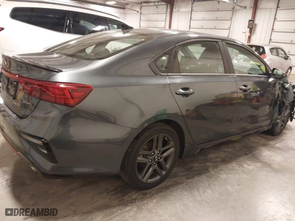2021 Kia Forte GT-Line with VIN 3KPF34AD4ME315956, listed as a IAAI auction lot 40430704 with NaN miles. Bid and sale history available at carsss.com. Image 4.