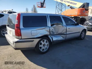 2004 Volvo V70 with VIN YV1SW59V142358585, listed as a Copart auction lot 88553485 with 215,670 mi miles and Salvage title. Bid and sale history available at DreamBid. Image 3.