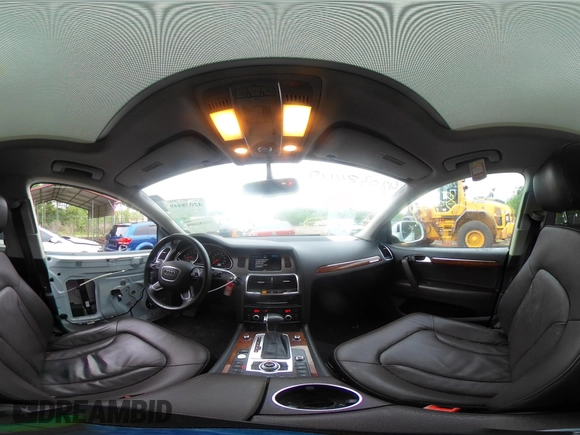 2015 Audi Q7 Premium Plus с VIN WA1LGAFE7FD027337, выставлен на аукционе IAAI как лот 42182400 с пробегом 82 269 миль миль и . История ставок и продаж доступна на DreamBid. Изображение 24.