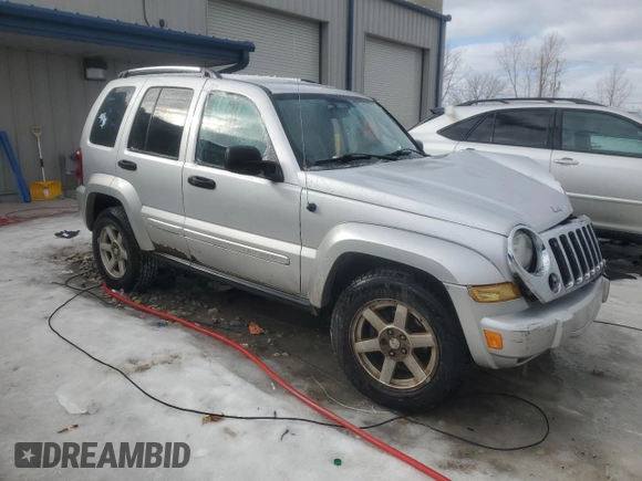 2006 Jeep Liberty Limited with VIN 1J4GL58K36W293062, listed as a Copart auction lot 43575815 with 226,523 mi miles and Clean Title. Bid and sale history available at DreamBid. Image 4.