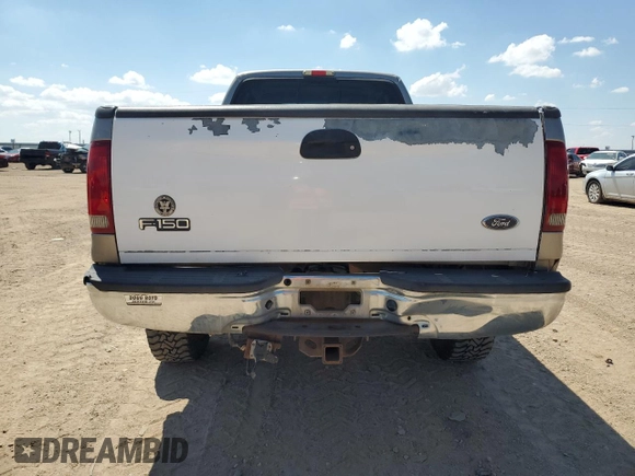2003 Ford Super Duty F-250 XL with VIN 1FTNX21PX3ED02489, listed as a Copart auction lot 68716004 with 349,136 mi miles and Clean Title. Bid and sale history available at carsss.com. Image 6.