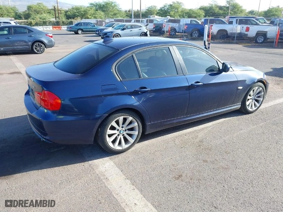 2011 BMW 3 Series 328i with VIN WBAPH7C54BA801208, listed as a IAAI auction lot 41805121 with 89,026 mi miles. Bid and sale history available at carsss.com. Image 4.
