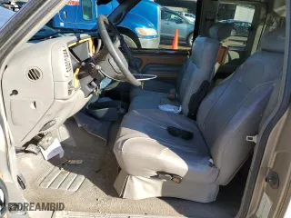 1998 Chevrolet C/K 1500 with VIN 2GBEC19R0W1219207, listed as a Copart auction lot 41617415 with 1,687,494 mi miles and Salvage Title. Bid and sale history available at carsss.com. Image 7.