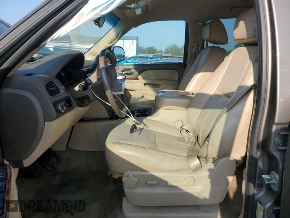 2011 Chevrolet Tahoe LS with VIN 1GNSCAE00BR395849, listed as a Copart auction lot 54750685 with 183,336 mi miles and Salvage title. Bid and sale history available at DreamBid. Image 7.