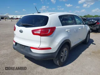 2011 Kia Sportage LX with VIN KNDPB3A26B7114119, listed as a IAAI auction lot 42105997 with 186,432 mi miles and . Bid and sale history available at carsss.com. Image 4.