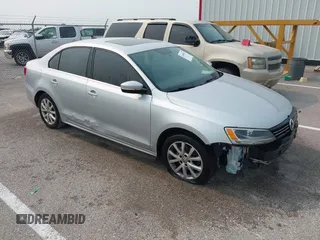 2013 Volkswagen Jetta SE with VIN 3VWDP7AJ0DM365243, listed as a IAAI auction lot 42400011 with 191,746 mi miles and . Bid and sale history available at DreamBid. Image 1.
