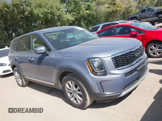 2022 Kia Telluride LX z VIN 5XYP2DHC7NG227251, wystawiony jako IAAI lot #40356757 z przebiegiem 57 792 mil mil oraz . Historia ofert i sprzedaży dostępna na DreamBid. Obrazek 1.