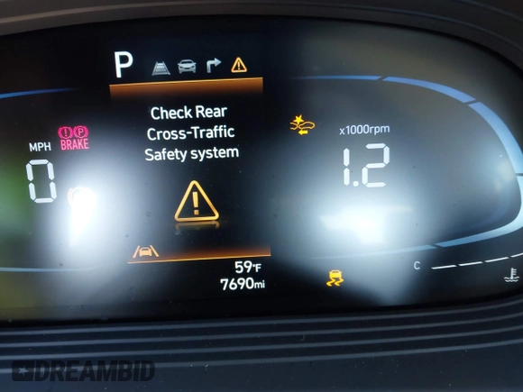 2024 Hyundai Venue SEL with VIN KMHRC8A32RU293150, listed as a IAAI auction lot 41309696 with 7,690 mi miles and . Bid and sale history available at DreamBid. Image 7.