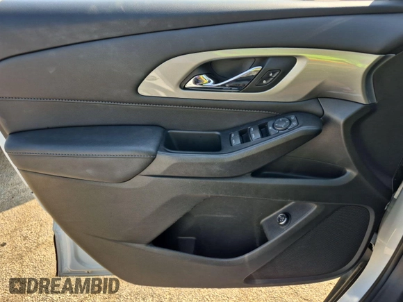 2022 Chevrolet Traverse LT Cloth with VIN 1GNEVGKW7NJ151086, listed as a IAAI auction lot 42613997 with 80,287 mi miles and . Bid and sale history available at DreamBid. Image 18.