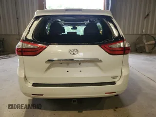 2018 Toyota Sienna XLE with VIN 5TDDZ3DC9JS204307, listed as a Copart auction lot 57327715 with 70,886 mi miles and Salvage title. Bid and sale history available at DreamBid. Image 6.