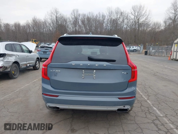 2020 Volvo XC90 Momentum with VIN YV4A22PK7L1539518, listed as a IAAI auction lot 41665899 with 59,883 mi miles. Bid and sale history available at carsss.com. Image 17.