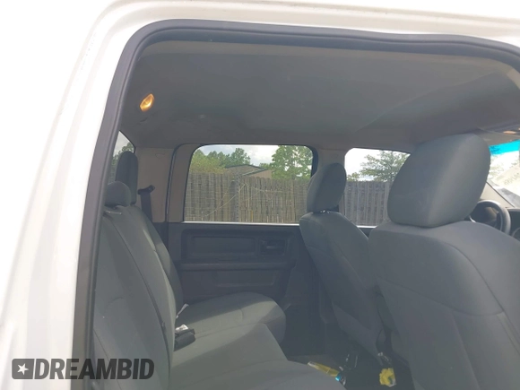 2015 Ram 1500 Express z VIN 1C6RR7KT0FS599158, wystawiony jako IAAI lot #42204986 z przebiegiem 113 478 mil mil oraz . Historia ofert i sprzedaży dostępna na DreamBid. Obrazek 8.