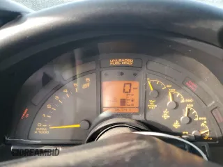 1993 Chevrolet Corvette z VIN 1G1YY33P8P5117336, wystawiony jako Copart lot #45344195 z przebiegiem 76 741 mil mil oraz Szkoda całkowita • Salvage title. Historia ofert i sprzedaży dostępna na DreamBid. Obrazek 9.