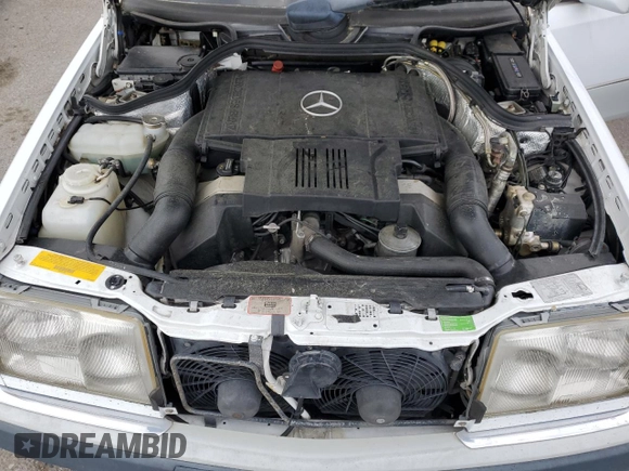 1992 Mercedes-Benz 400 E z VIN WDBEA34E9NB732177, wystawiony jako Copart lot #46317205 z przebiegiem 254 133 mil mil oraz Czysty tytuł • Clean title. Historia ofert i sprzedaży dostępna na DreamBid. Obrazek 11.