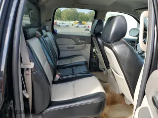2008 Chevrolet Avalanche LS with VIN 3GNEC120X8G143925, listed as a Copart auction lot 80324424 with 297,310 mi miles and Salvage Title. Bid and sale history available at carsss.com. Image 11.