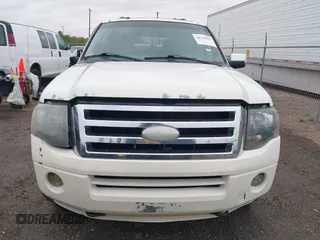 2008 Ford Expedition EL Limited with VIN 1FMFK205X8LA06664, listed as a IAAI auction lot 41258163 with 247,906 mi miles. Bid and sale history available at carsss.com. Image 12.